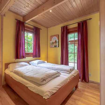 Holiday home Wooden Near Brunssummerheide *